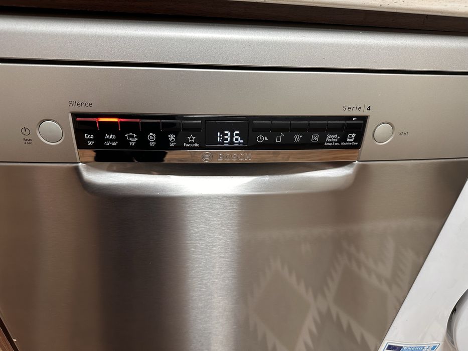 Masina de spalat vase Bosch impecabila tehnic si estetic