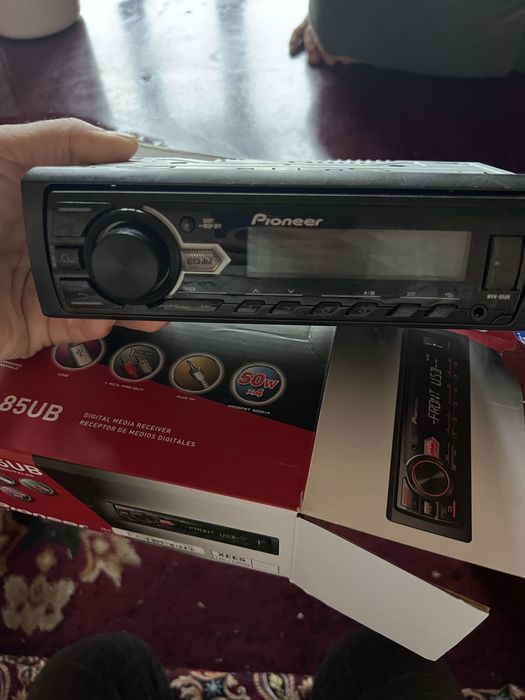 Ishonchli garaniya magnitafon hali yangi kalonka rabochi