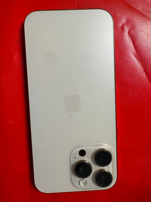 Vand  IPHONE 16Pro max 256