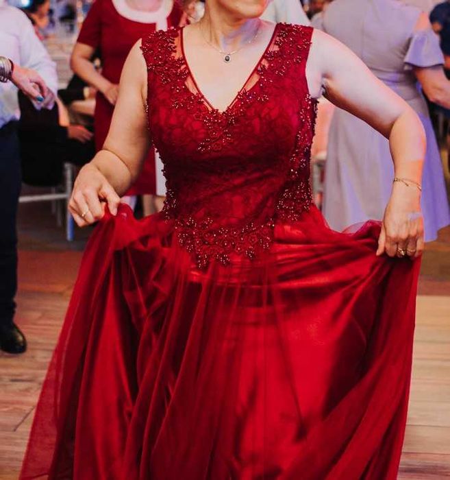 Rochie voal rosie/visiniu ocazie