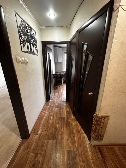 Продам 2-хкомнатную квартру 48м, Назарбаева 20