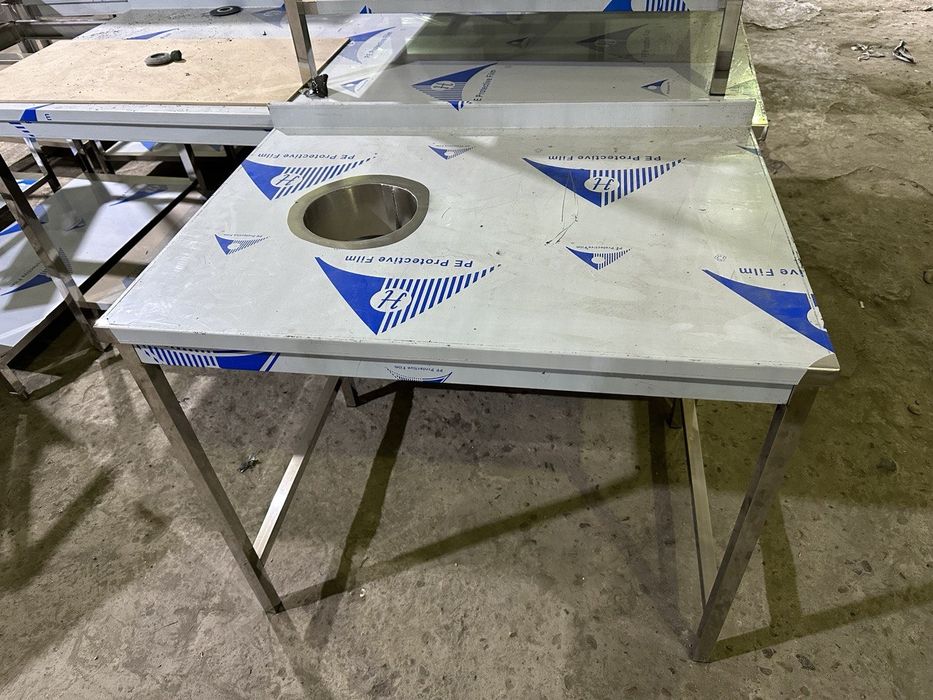 Стол производственный из нержавейки с металлическим каркасом для сбора