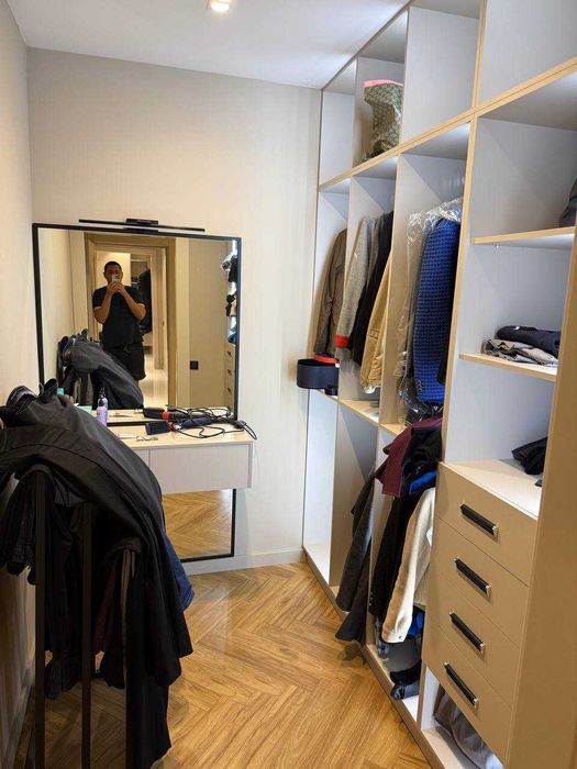 Продаю 3в4/2/12, 128м2, кафе Анор, центр, Госпитальный, гост. Россия