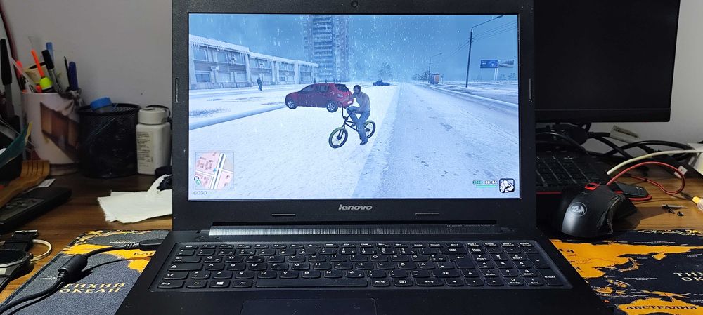 Laptop i5 8 GB DDR3 placa video dedicata 2 GB