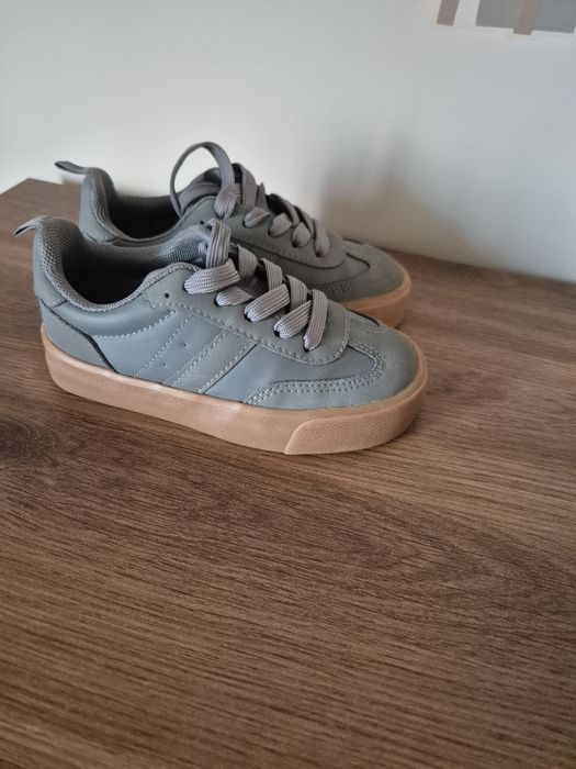 Обувки за момче хм