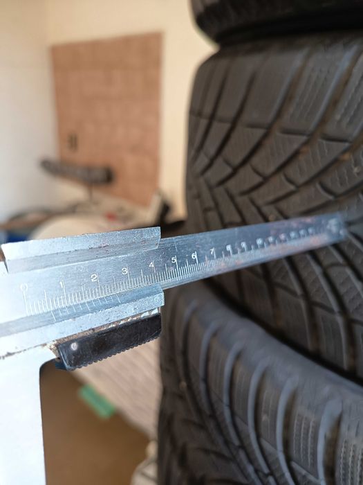 Зимни гуми 235/55/18 ДОТ 23