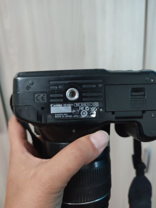Canon EOS 550D

Продается фотокамера Canon EOS