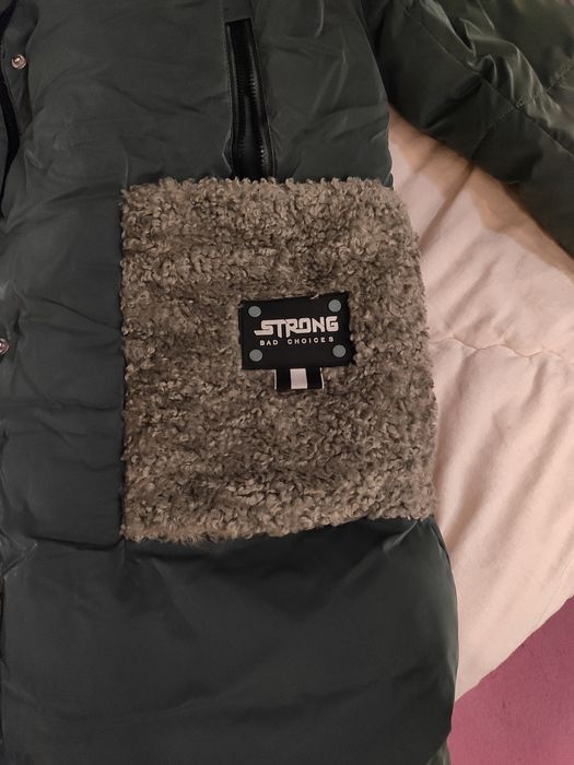 Продам зимний пуховик на девочку