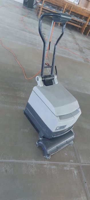 Nilfisk подопочистваща 220v