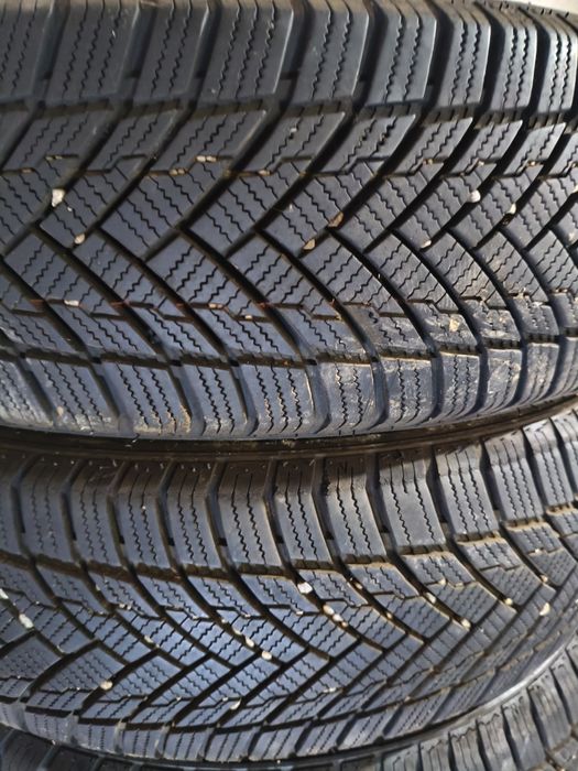 Anvelope 175/65/R15 TRACMAX  S130 de iarna
X-PRIVILO S130