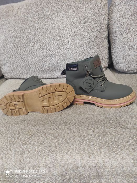 Продам ботинки демисезонные р 39