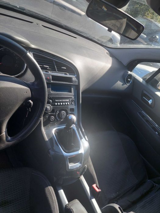 Peugeot 5008 1,6 TI , Пежо 5008 на части!
Септември 2011