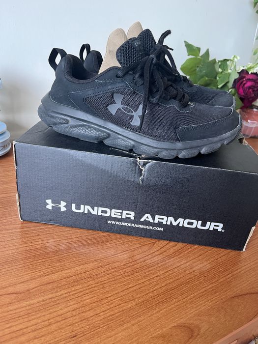 Удобни маратонки Under Armour