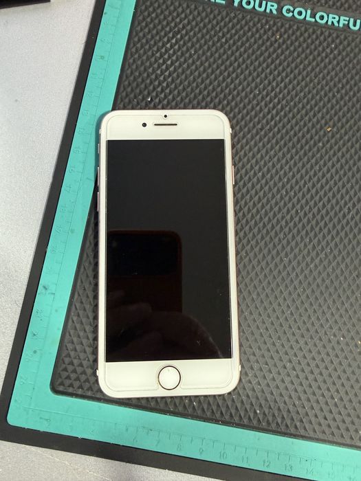 Vand iphone 7 32gb rose impecabil
