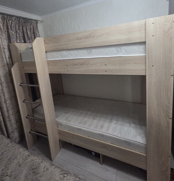 Двухъярусная кровать