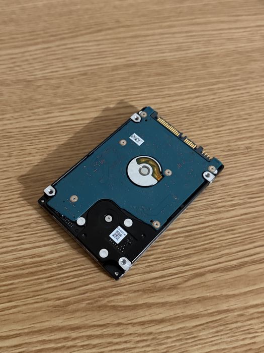 Hard disk 1 TB.