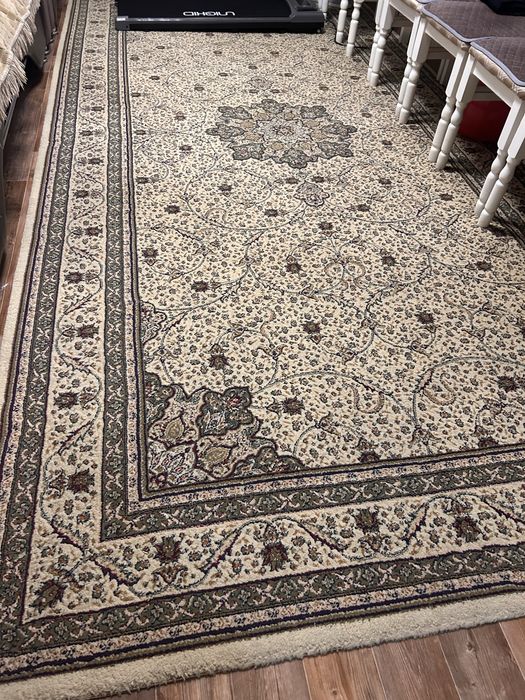 Продам ковер в хорошем сомтояний