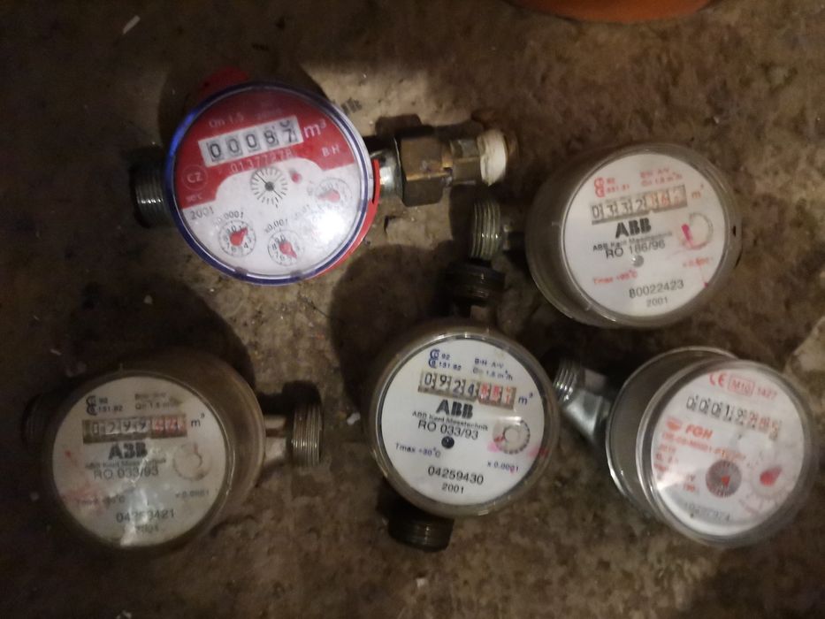 Vând apometre apa rece/caldă