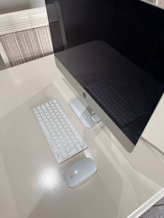 iMac 21.5 в отличном состоянии