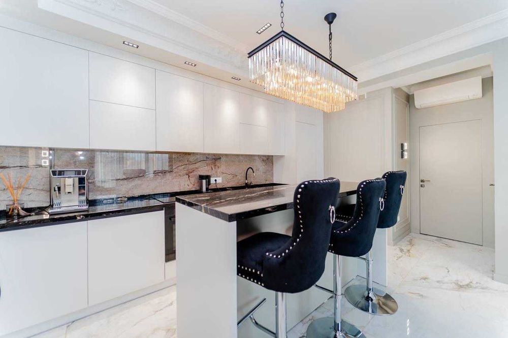 Дава се под наем Тристаен апартамент в София, Кръстова вада - 68 кв.м за 700 € - Снимка #1