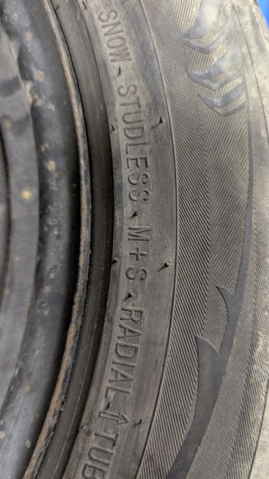 Железни джанти с гуми от Шкода Октавия 2
4бр.
 
Грайфер около 5мм
Дот