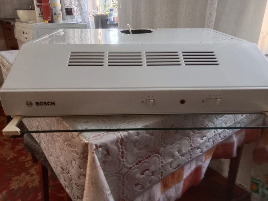 Срочно продам вытяжку BOSCH