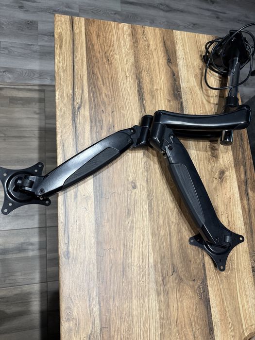 Arctic Z2 3d gen 3 стойка за монитори