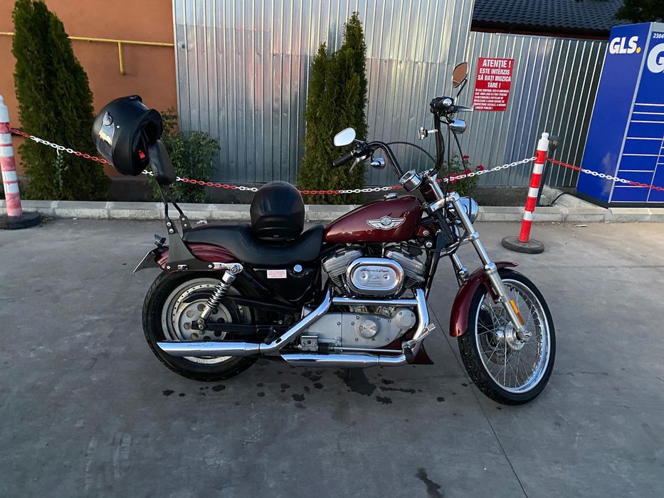 Motocicleta Harley Sportster XL 883