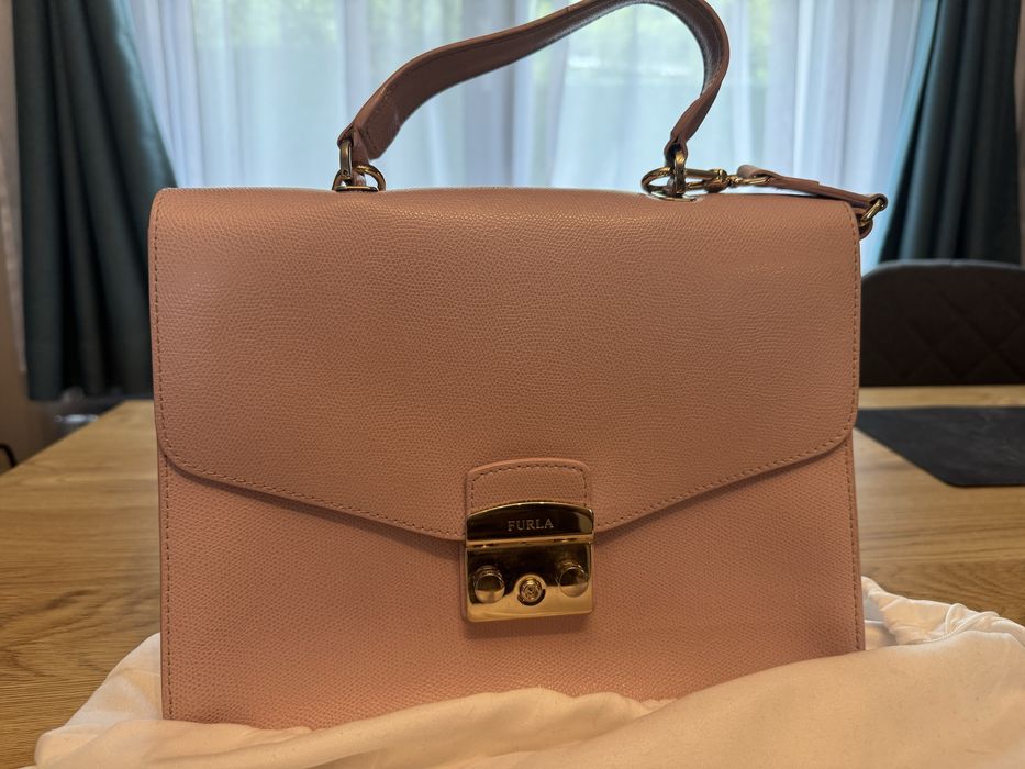 Чанти Furla естествена кожа в отлично състояние