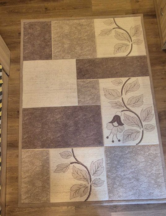 Килим - 170/250, без забележки.