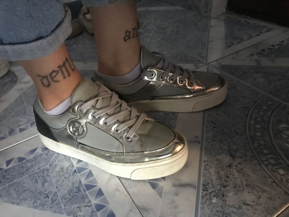 Adidași Armani ca noi