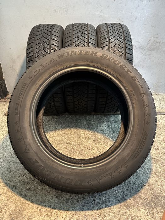 Гуми 235/60/18 DUNLOP Winter Sport
