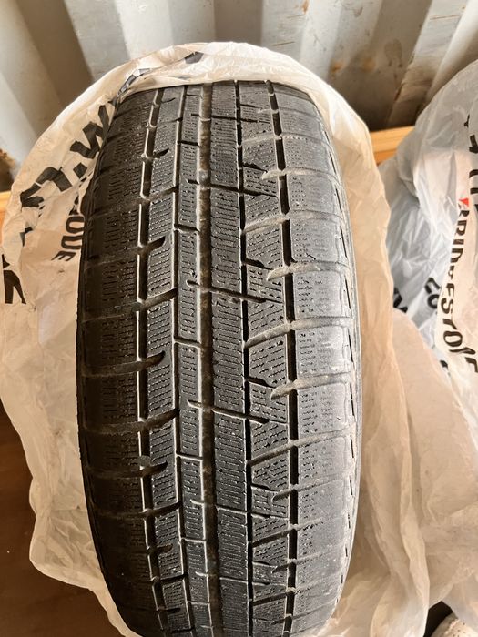 Шины   б/у   ( 215 / 60 R 16 )