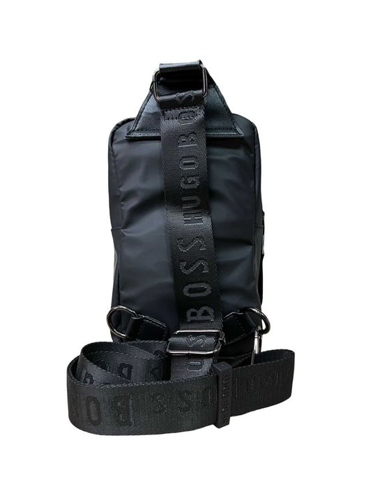 Мъжка чанта банан Hugo Boss 013 !