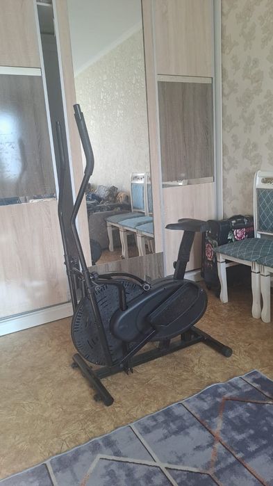 Тренажерный велосипед