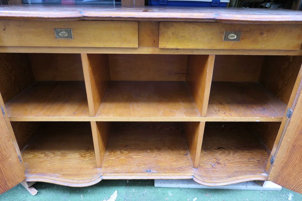 Bufet Art Deco Lemn Masiv 2 usi 2 sertare 2 rafturi Sculptat Vintage