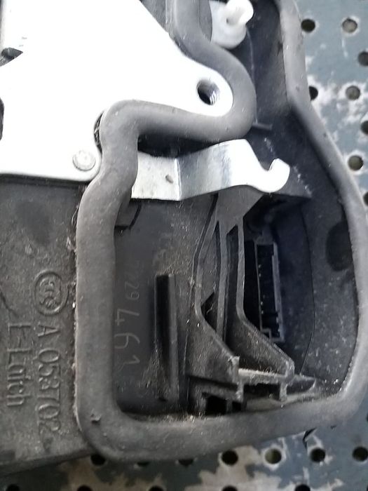 Broasca usa stanga fata bmw seria 3 f30 f31 7229461