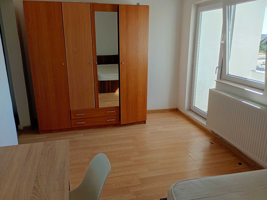 Inchiriez garsoniera cf 1 Confectii 210 euro