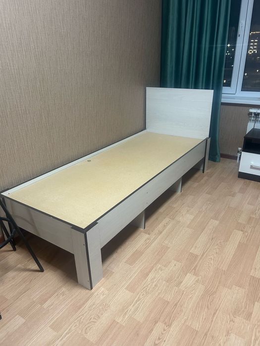 Односпальняя кровать