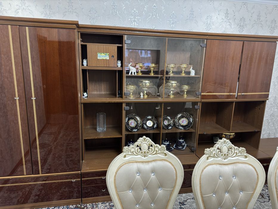 Eski sovet paytidagi mebel made in Germany.