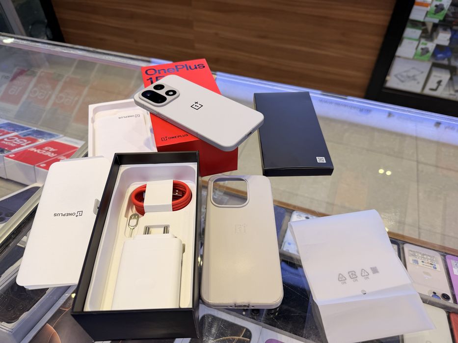 OnePlus 15 Global
