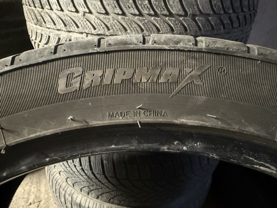 Gripmax 265/40/21