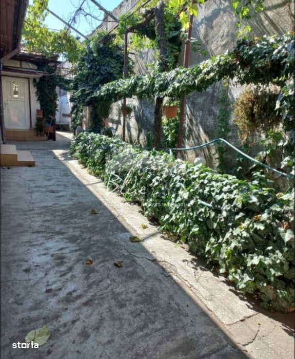 Teren de 435mp cu utilitati si deschidere 14 m- Coiciu / constructie d
