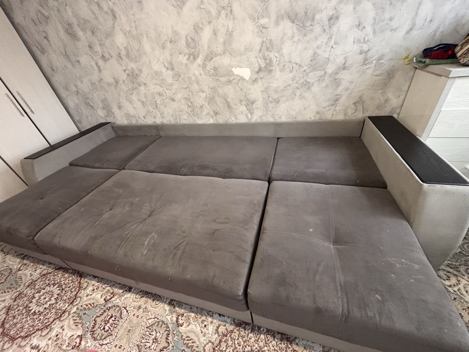 срочно диван продается