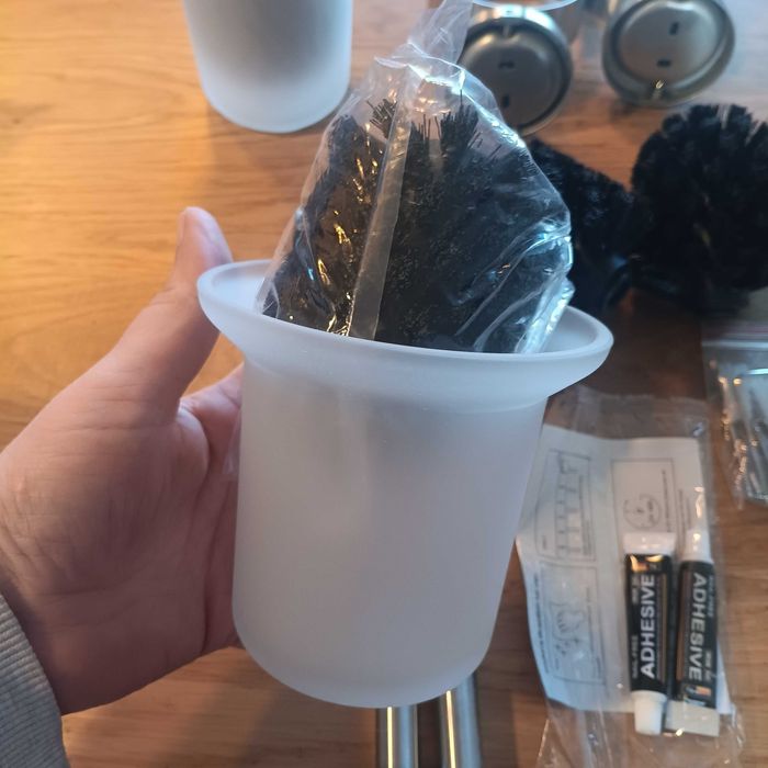 НОВИ! 2 броя Стенна четка за тоалетна, без пробиване, неръждаема стома