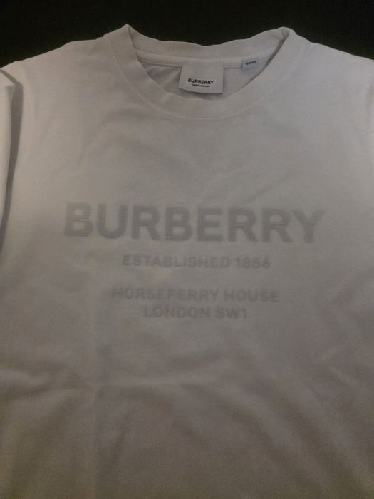 Тениска.  Burberry M