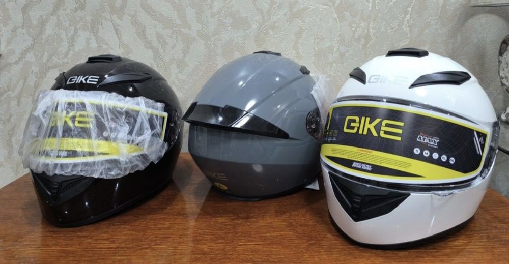 Продам Шлема и аксессуары.