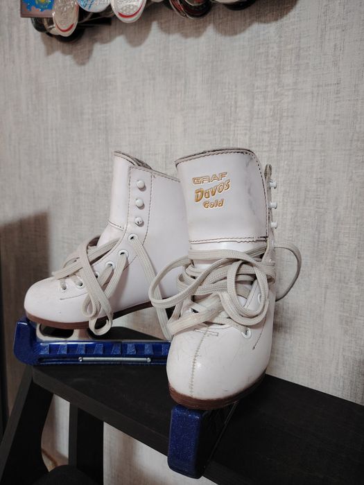 Фигурные коньки GRAF