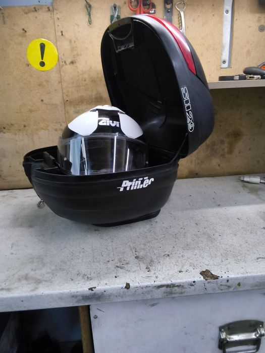 Topcase / Cutie Moto Scuter SHAD SH29 + Placă de prindere (Talpă) – Încape cască mare