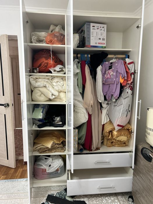 Продам шкаф для спальни